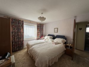 GF DOUBLE BEDROOM- click for photo gallery